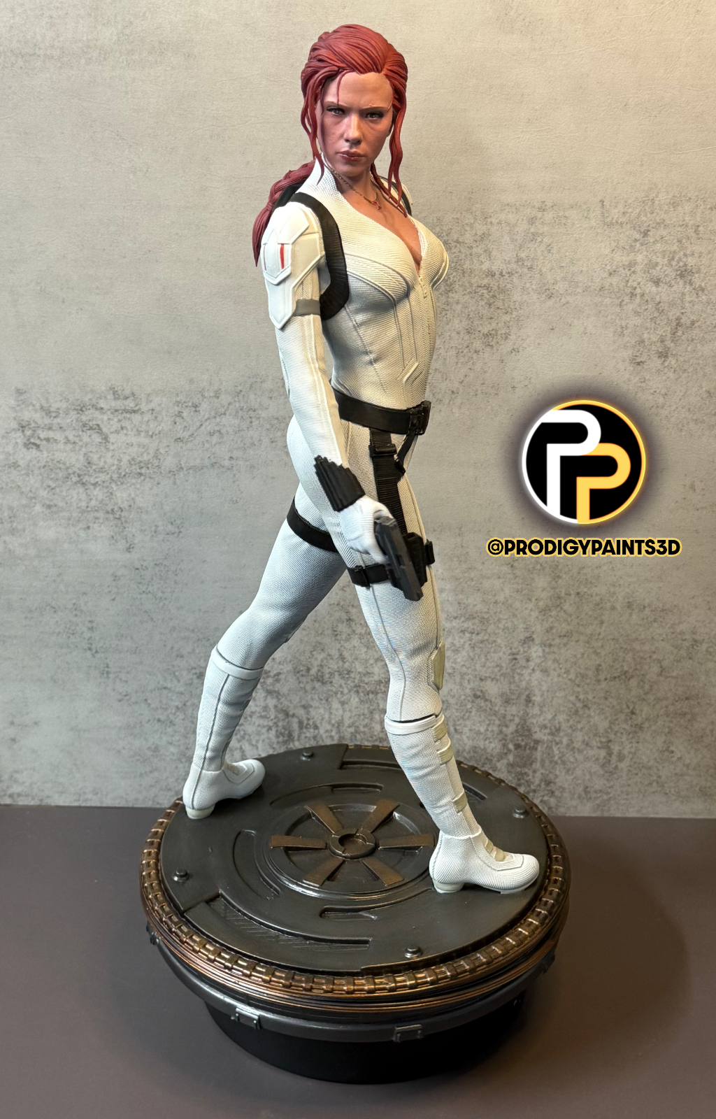 Marvel : Black Widow White Suit Resin Statue Figure Fully Painted 1/6 Scale