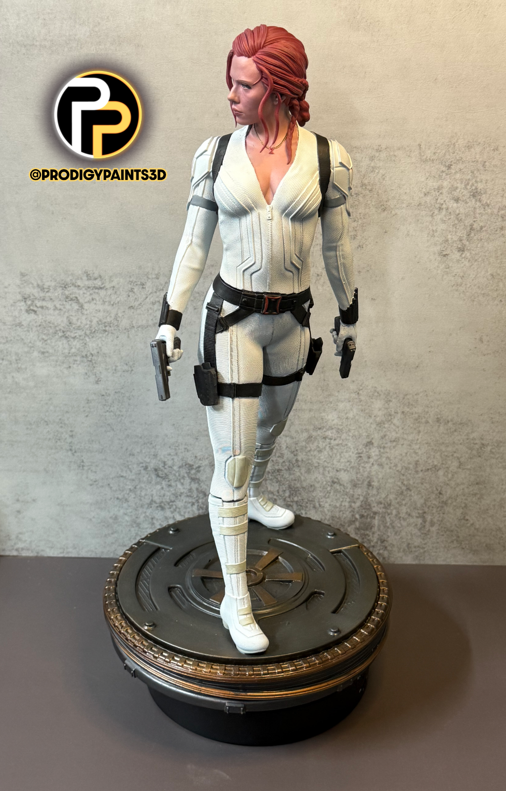 Marvel : Black Widow White Suit Resin Statue Figure Fully Painted 1/6 Scale