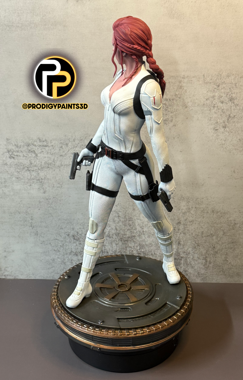 Marvel : Black Widow White Suit Resin Statue Figure Fully Painted 1/6 Scale